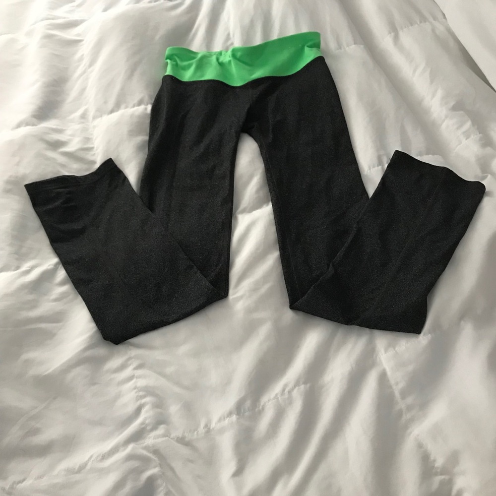 Size small gapfit straight leg yoga pants